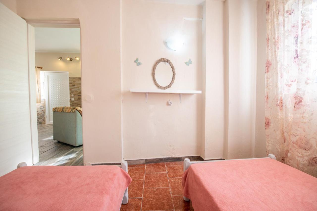 Вилла Stelios Stone House Sinarades Kouramades Экстерьер фото