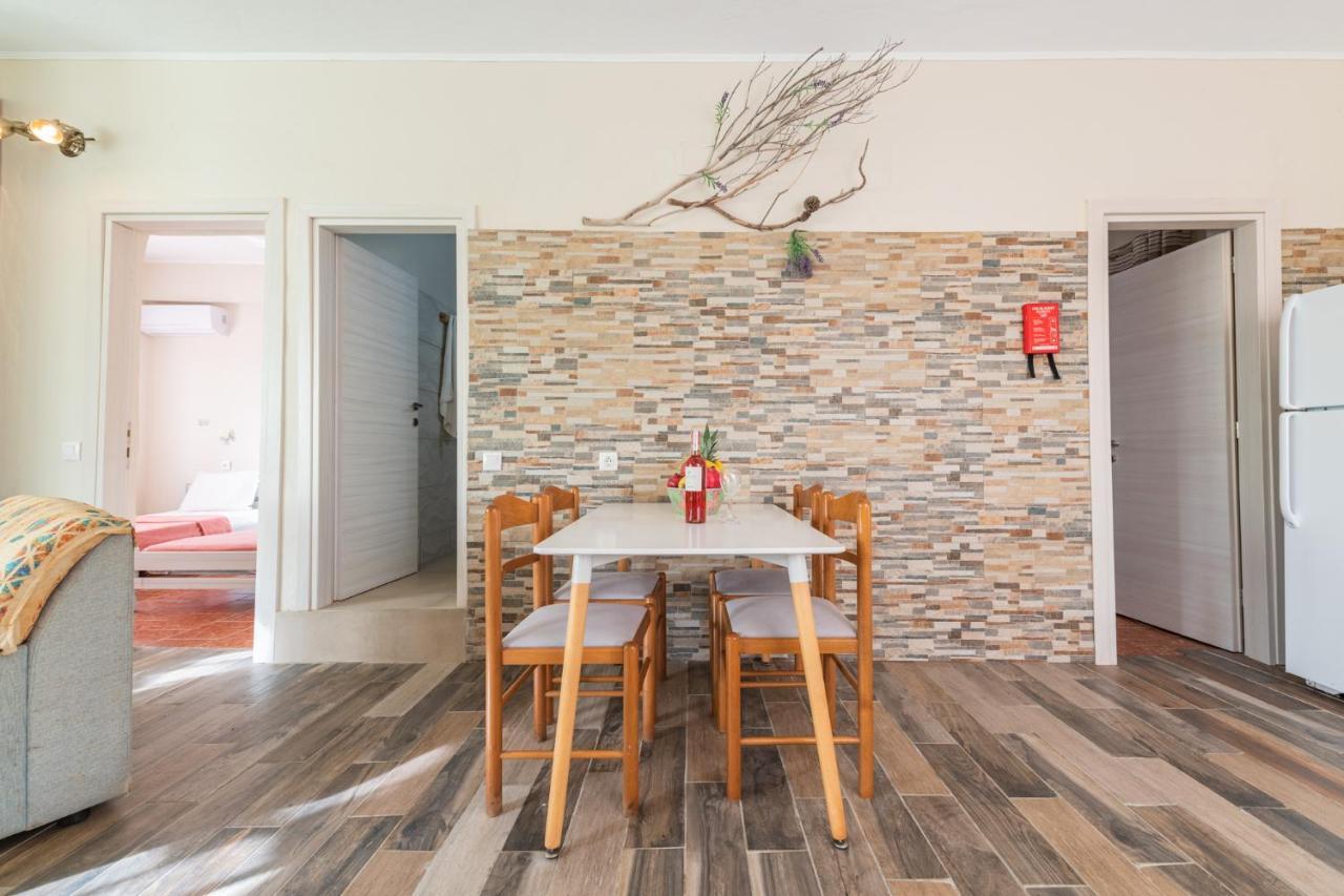 Вилла Stelios Stone House Sinarades Kouramades Экстерьер фото