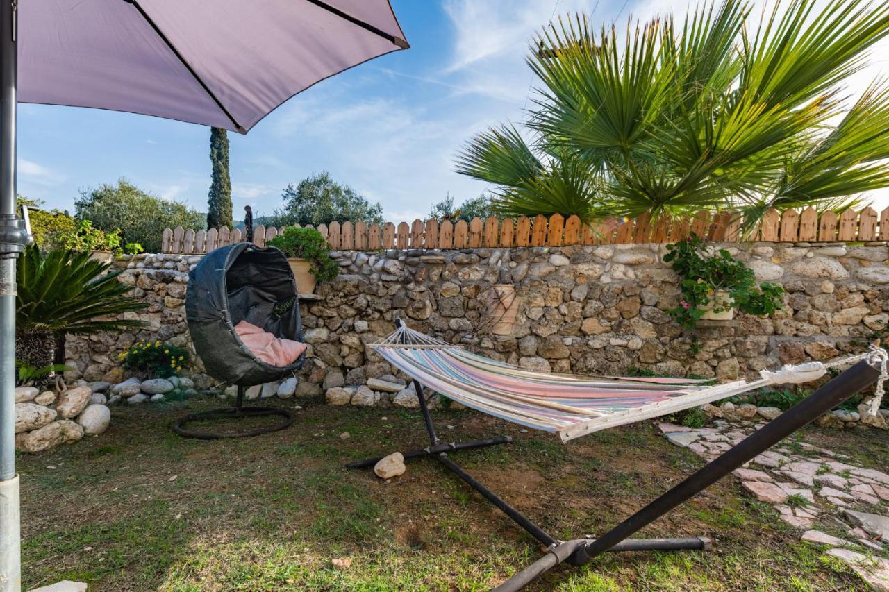 Вилла Stelios Stone House Sinarades Kouramades Экстерьер фото