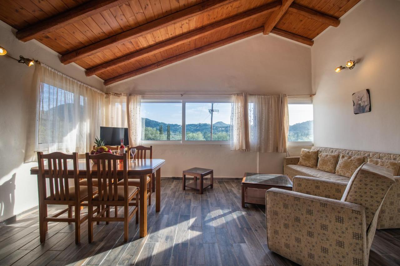 Вилла Stelios Stone House Sinarades Kouramades Экстерьер фото